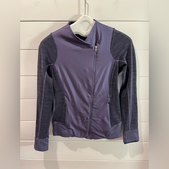 💜 LULULEMON Emerge Renewed Jacket – Size 6 - Picture 1 of 11